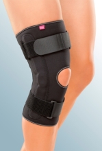 Укороченный полужесткий коленный ортез protect.ST.PRO III