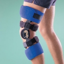 Ортез коленный регулируемый жесткий (Oppo)