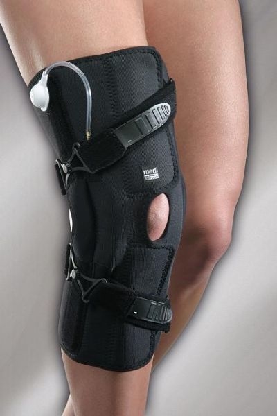 Полужесткий коленный ортез для лечения остеоартрозов Collamed OA - левый "Варус" - правый "Вал