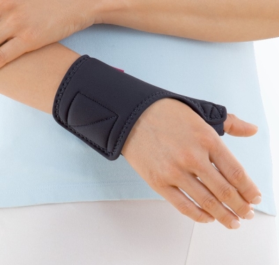 Шина для 1-го пальца кисти medi THUMB SUPPORT - правая